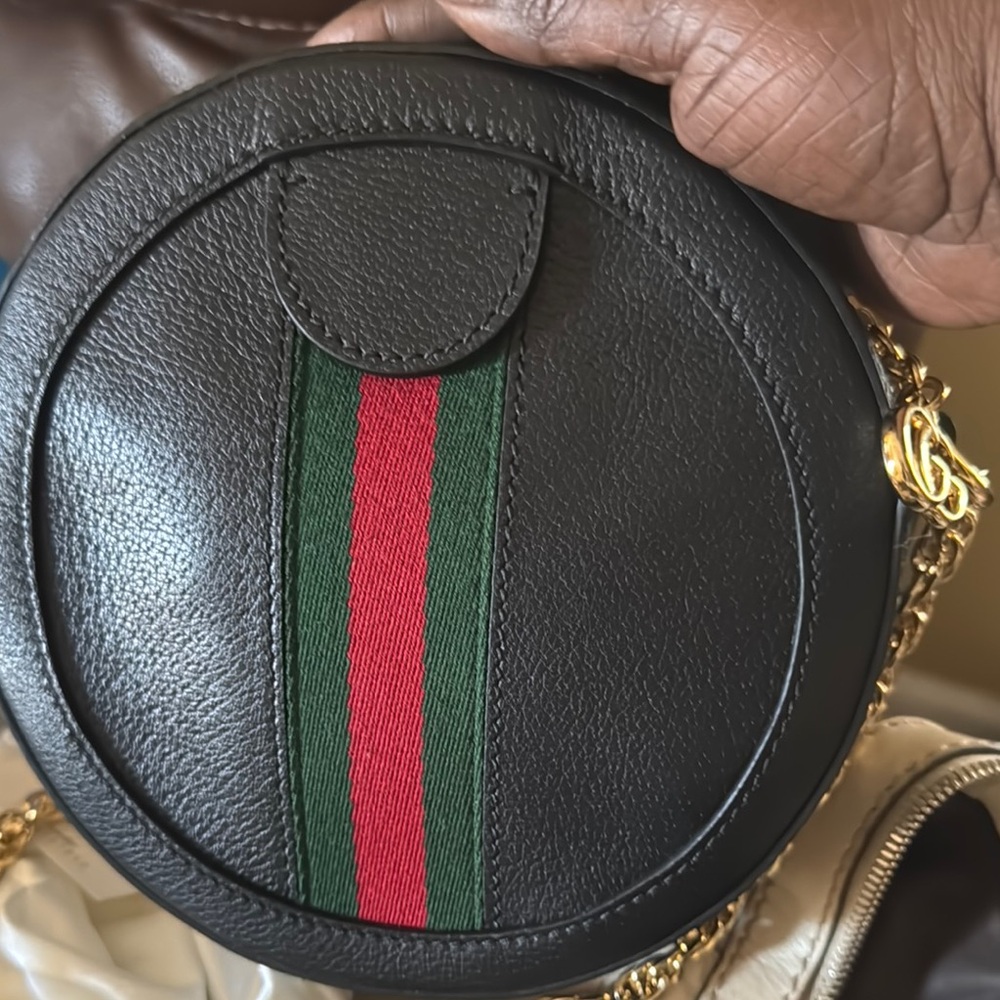 Gucci Black and Gold Crossbody Bag with Iconic GG Logo - Picture 6 of 7